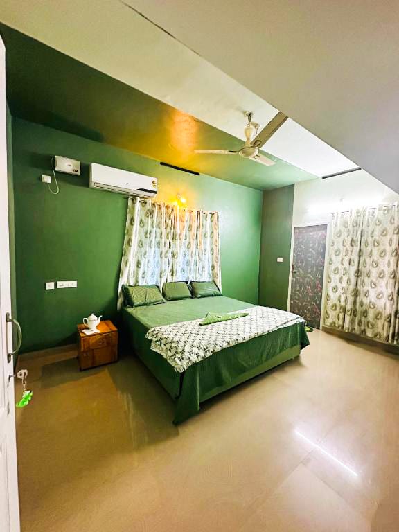 Home 6 Tranquil bay rooms